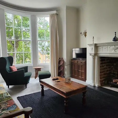 Rosie's Place - 3 - 13 Crown Terrace Daire